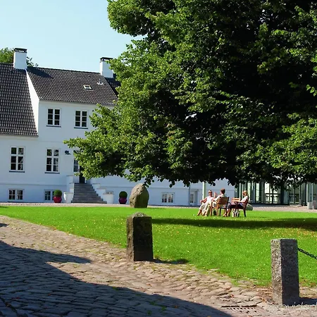 Hotel Comwell Borupgaard 4*
